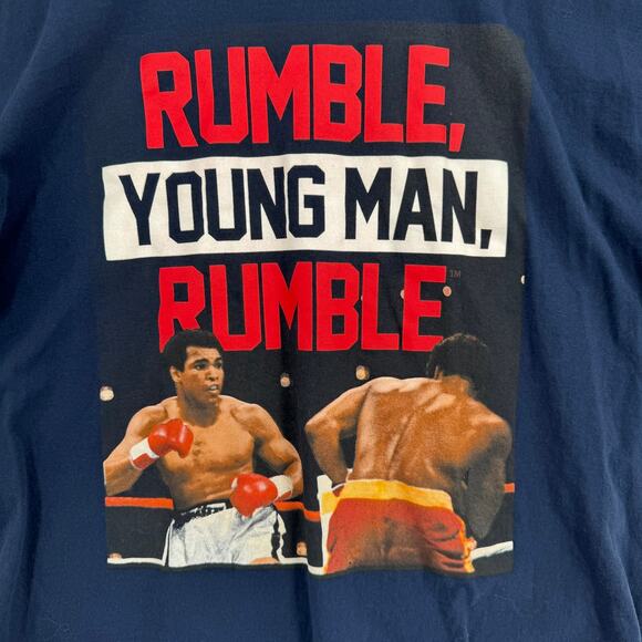 Muhammad Ali Rumble Young Man Rumble T-Shirt Mens 2XL Navy Blue Jungle - Picture 3 of 7